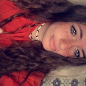 Meet your Posher, Chloe